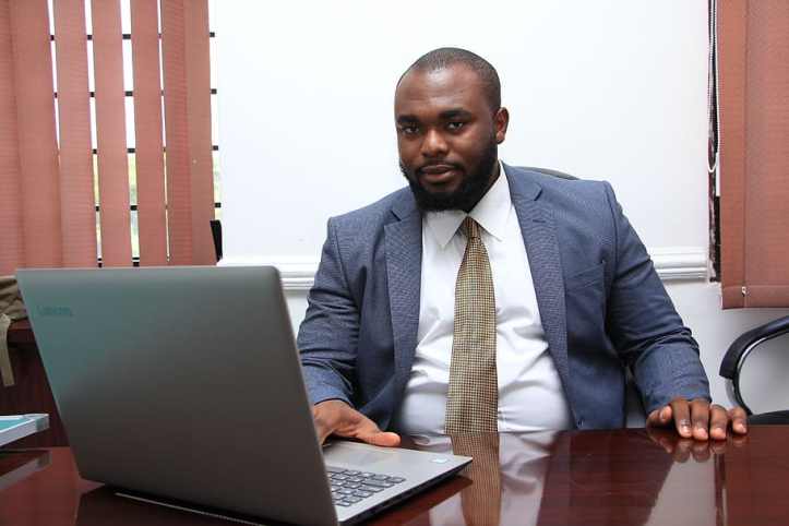 david-office-chubby-corporate